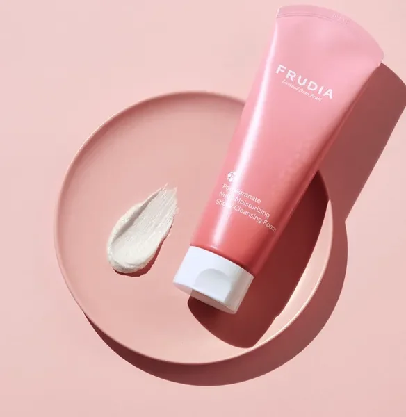 Frudia Pomegranate Nutri-Moisturizing Sticky Cleansing Foam 145 ml