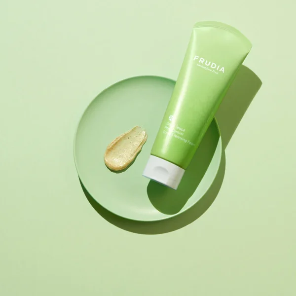 FRUDIA – Green Grape Pore Control Scrub Cleansing Foam 145g